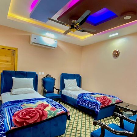 Cloud 9 Guest House มุซซาฟฟาราบัด ภายนอก รูปภาพ