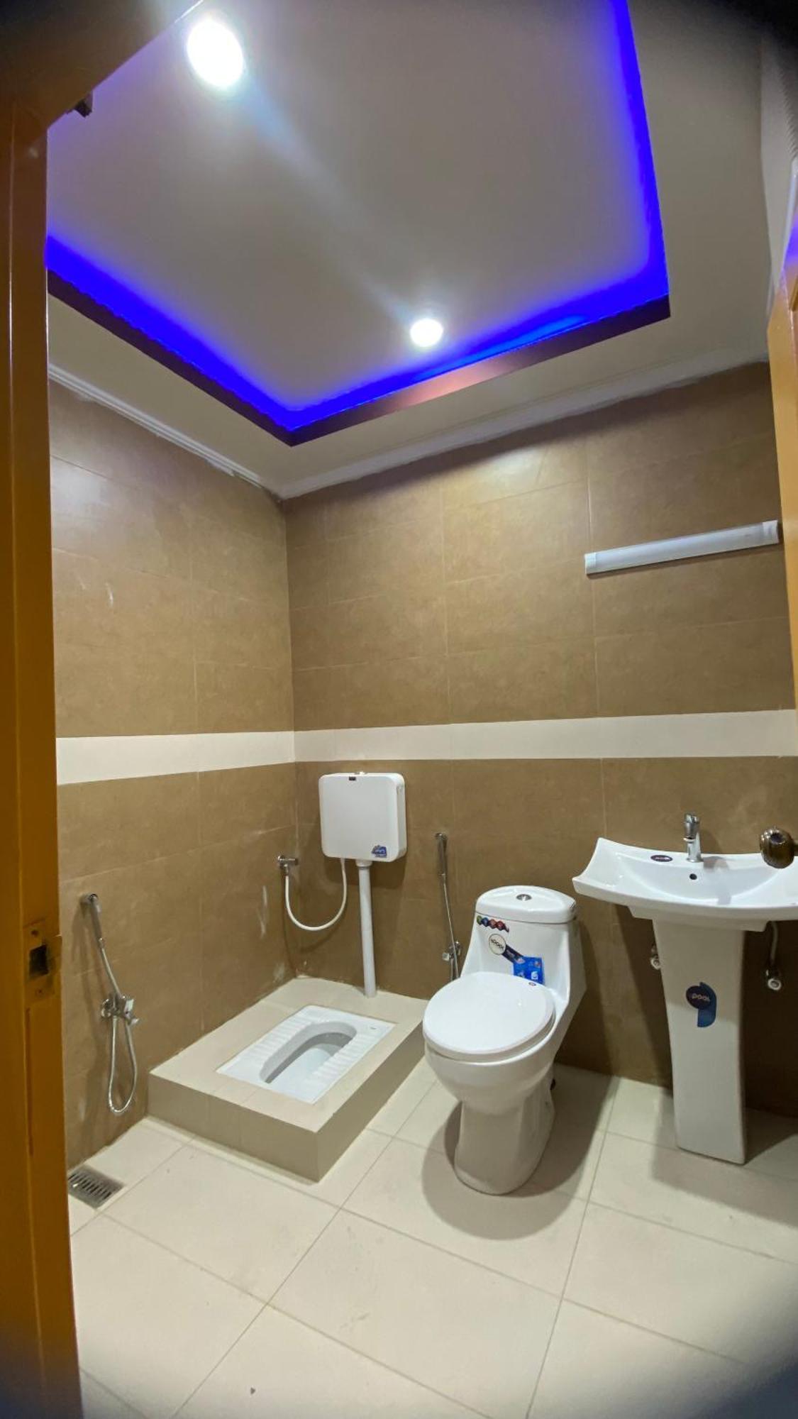 Cloud 9 Guest House มุซซาฟฟาราบัด ภายนอก รูปภาพ